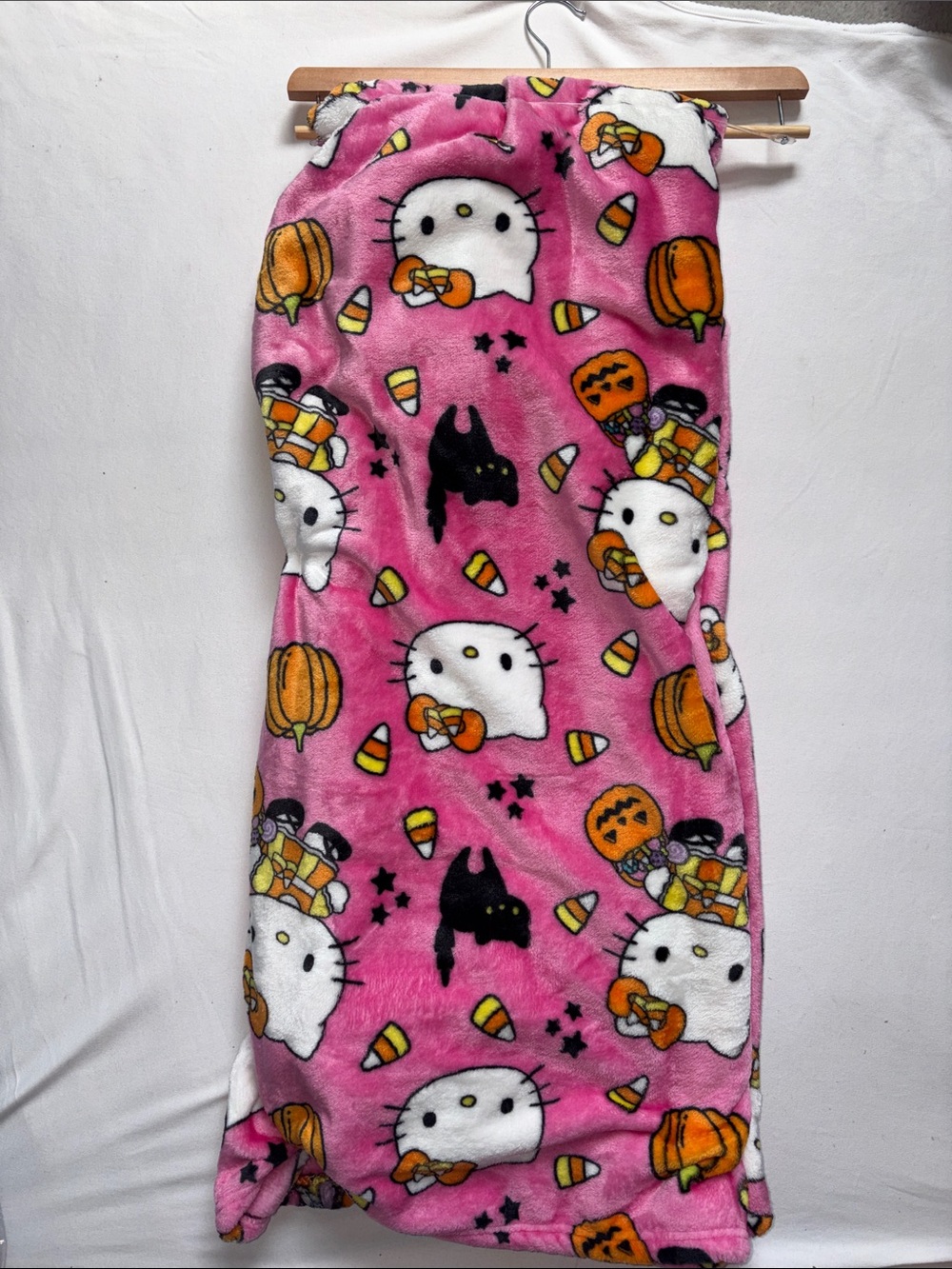 Hello Kitty Pink Halloween Cloud Halloween Throw 60x70inches